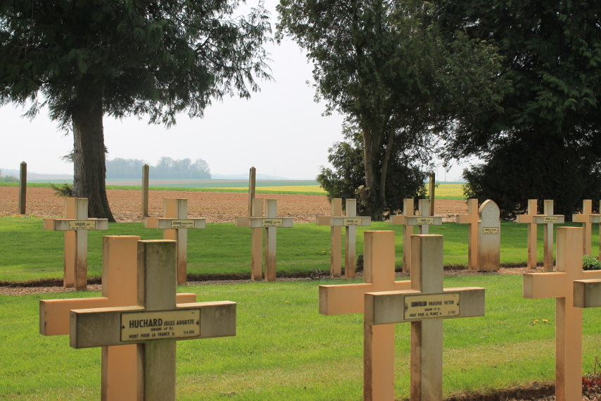 Biaches Military Cemetery on the Somme: graves of Jules Auguste Huchard, Sergeant 44th Infantry Regiment, died August 11, 1916, and Prosper Victor Guinfoleau, Sergeant 79th Infantry Regiment, died July 6, 1916.